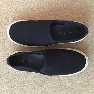 J/SLIDES Slip-Ons Size 6.5 (Worn Once)